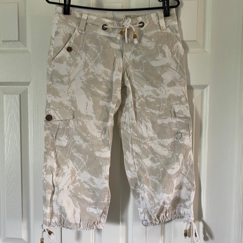 Orb cargo capris Size 5❤️‍🔥❤️‍🔥